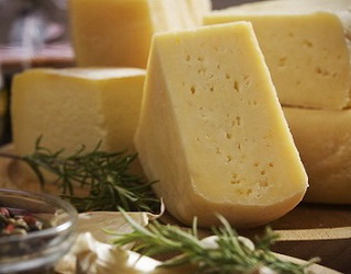 Пирятинський сирзавод продав у 2017 році менше твердих і плавлених сирів