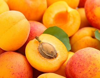 Вартість абрикосів за тиждень впала в 1,5 раза