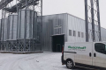 Власний комбікормовий завод забезпечує господарство свіжим і якісним кормом