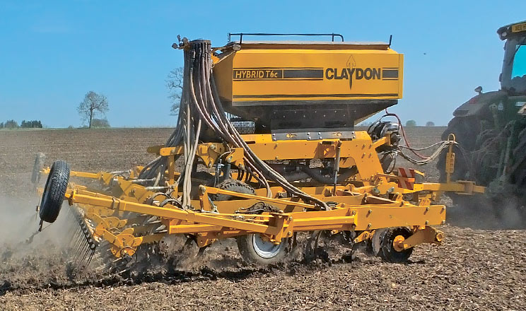 Технологія вирощування opti-till від компанії CLAYDON зберігає здоров’я і продуктивність ґрунту