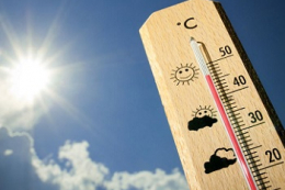 Завтра вдень прогнозують сильну спеку до 39°С, місцями короткочасний дощ, гроза
