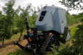 Польський робот Agribot почали випробовувати на фруктовій фермі