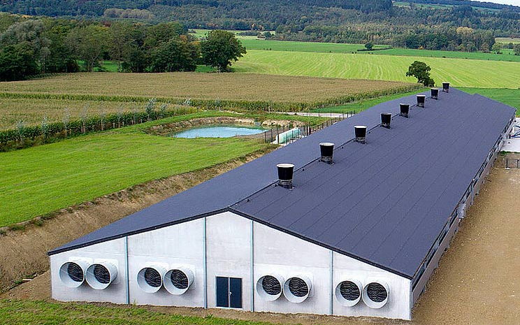 Дозволяє створити оптимальний мікроклімат у вашому пташнику