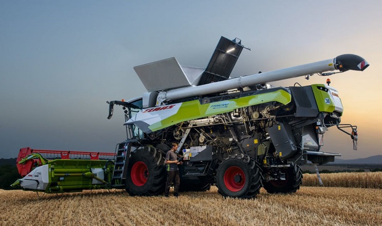 CLAAS TRION 
