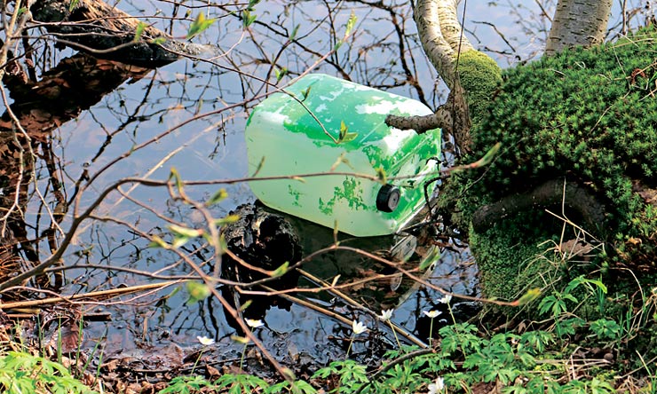 В Україні запрацював проєкт із переробки порожньої тари з-під пестицидів