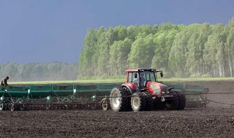 Аграріям Одещини дозволено працювати під час комендантської години