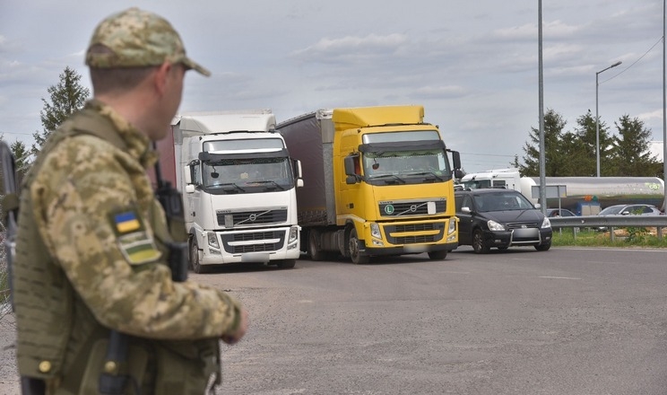 На кордоні з Румунією відкриють два повноцінних вантажних пункти пропуску