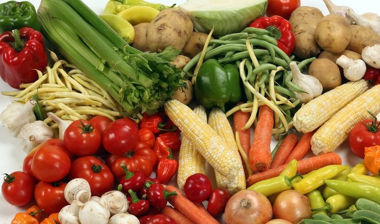 Більшість овочів продовжує дешевшати