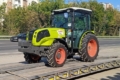 На Тернопільщину вперше доставили трактор із вузьколінійної серії NEXOS
