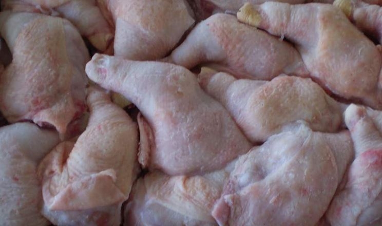 У імпортних курячих четвертинах виявили сальмонелу
