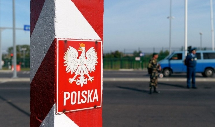 Транзит через Польщу збережено, але за умови зупинки експорту деяких культур