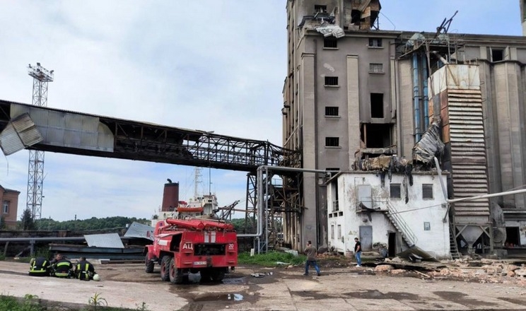 росіяни пошкодили майже 40 тис. тонн зерна в Дунайських портах