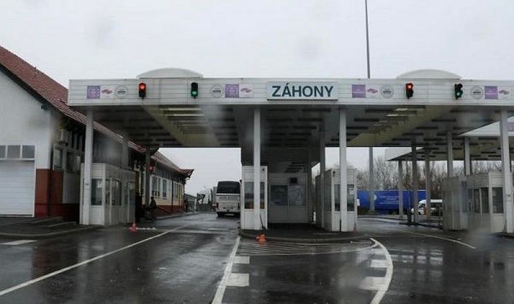 Угорські перевізники протестуватимуть на прикордонному пункті «Захонь-Чоп»