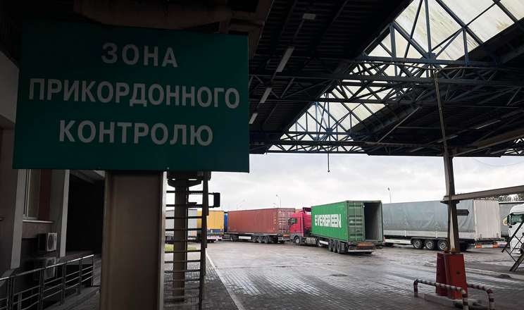 Польські фермери блокують рух вантажівок у двох пунктах пропуску