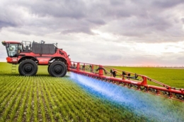 Які дозволені в Україні фунгіцидні діючі речовини заборонено в ЄС