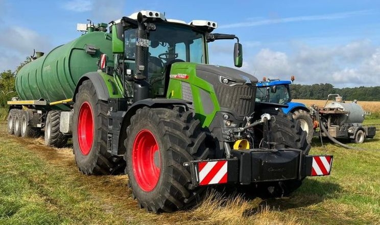 З’явилися чіткіші фото ймовірного прототипу Fendt 800