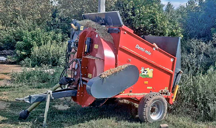 Молочні ферми будь-яких форматів потребують доволі широкої механізації