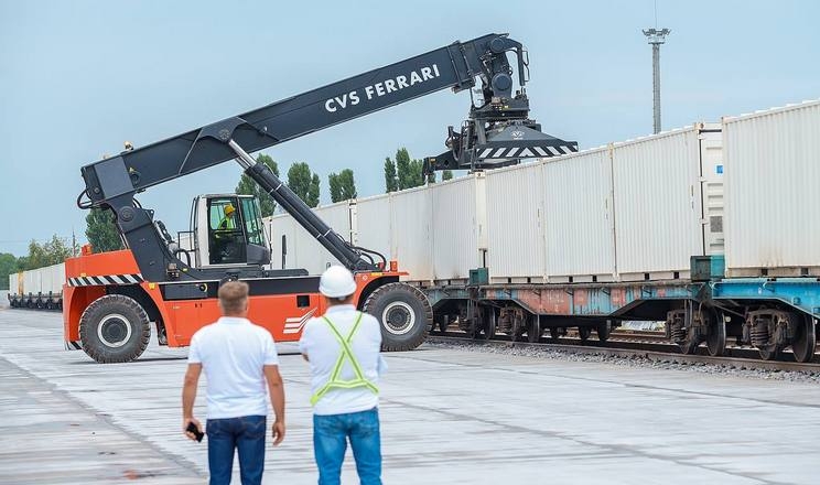 Контейнерний термінал у Вінниці прийняв перші вантажі