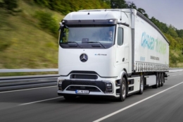 Daimler Truck розпочав серійне виробництво електровантажівки