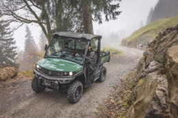 John Deere представив новий позашляховик Gator XUV 875M