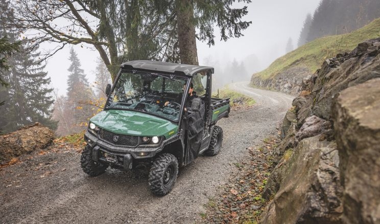 John Deere представив новий позашляховик Gator XUV 875M