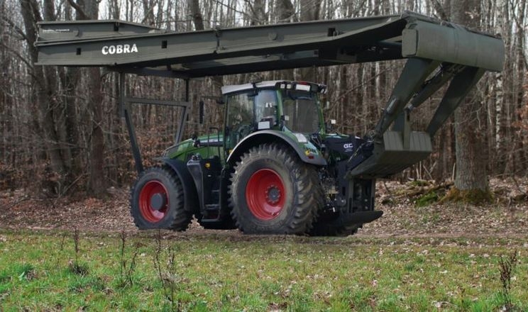 Fendt 900 Vario задіяли у військовій системі мостоукладання Cobra