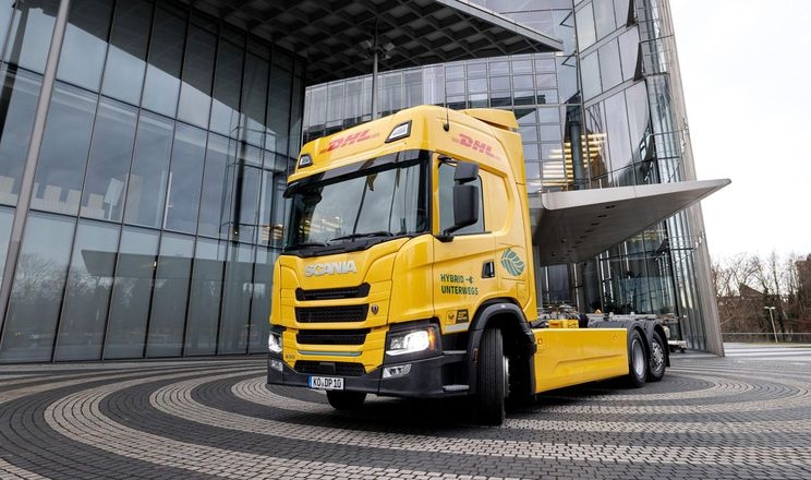 Scania та DHL тестують гібридну вантажівку