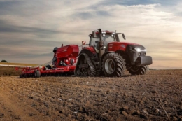Case IH представила три нові моделі тракторів Magnum