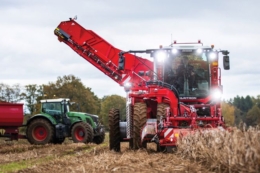 Оновлений комбайн Grimme Varitron швидше змінює культури