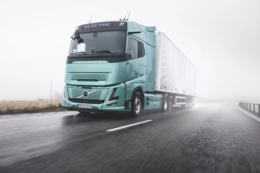 Volvo представила електровантажівку з запасом ходу 600 км
