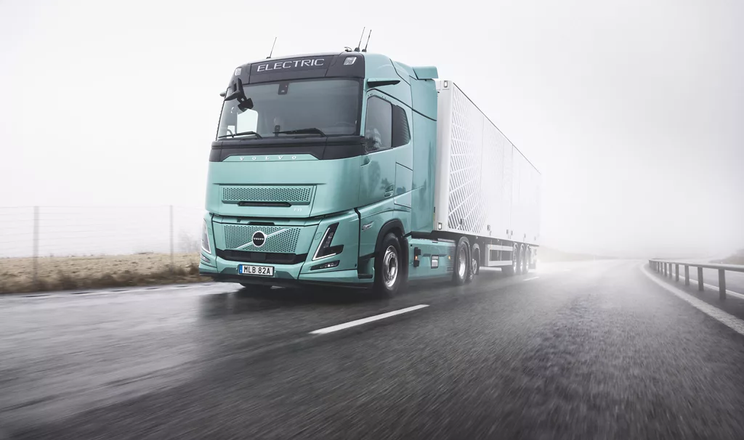 Volvo представила електровантажівку з запасом ходу 600 км