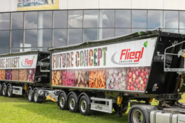 Fliegl показала автопоїзд на 100 м³ і причіп на 101 м³