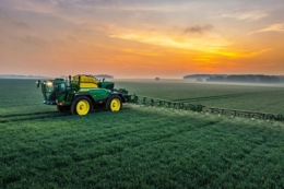 John Deere представила самохідний обприскувач 500R з точністю до 98%