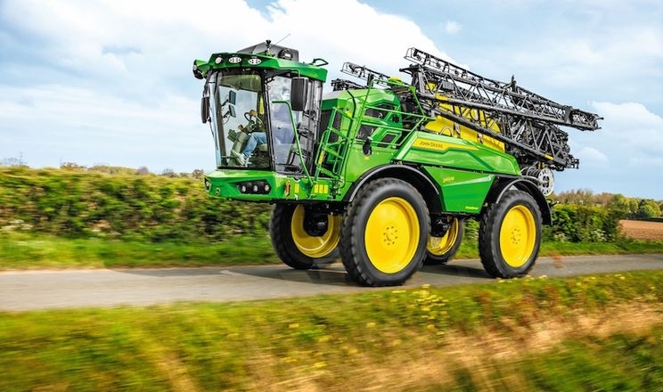 John Deere випустив нову серію компактних самохідних обприскувачів