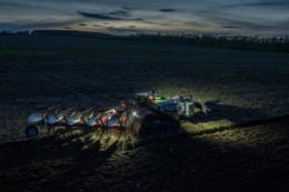 AgXeed і Kverneland встановили світовий рекорд з автономної оранки