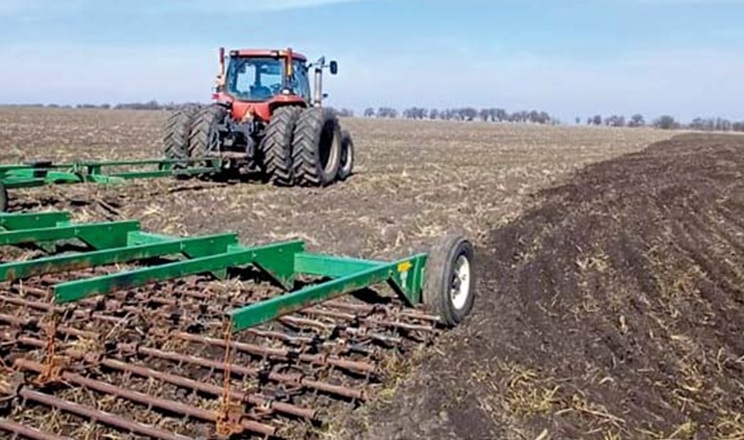 Господарство «УЛЯНІВКА-АГРО» перейшло на меншу техніку через розкидані територіально поля