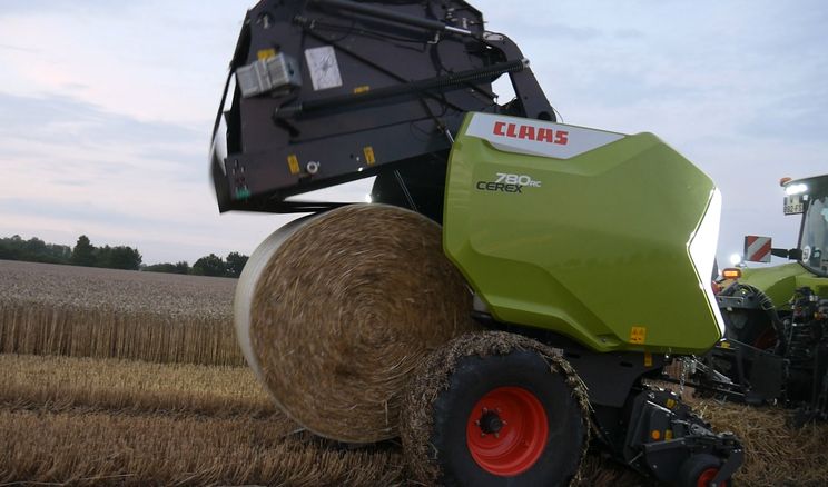 Claas випустив новий рулонний прес-підбирач Cerex