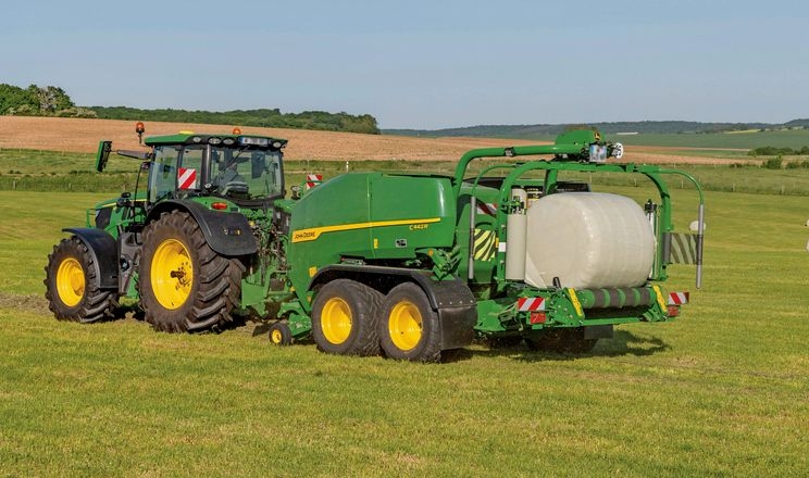 John Deere оновив рулонні прес-підбирачі