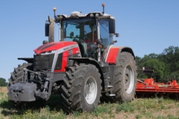 Massey Ferguson випустив покращену серію тракторів MF 8S 