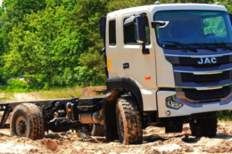 В Україні представили повнопривідну вантажівку JAC N180