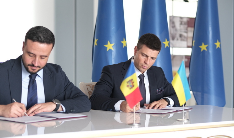 Україна та Молдова продовжили «транспортний безвіз» ще на два роки
