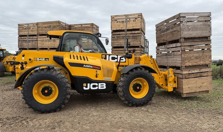 JCB презентував «розумного помічника» стріли для телескопічних навантажувачів