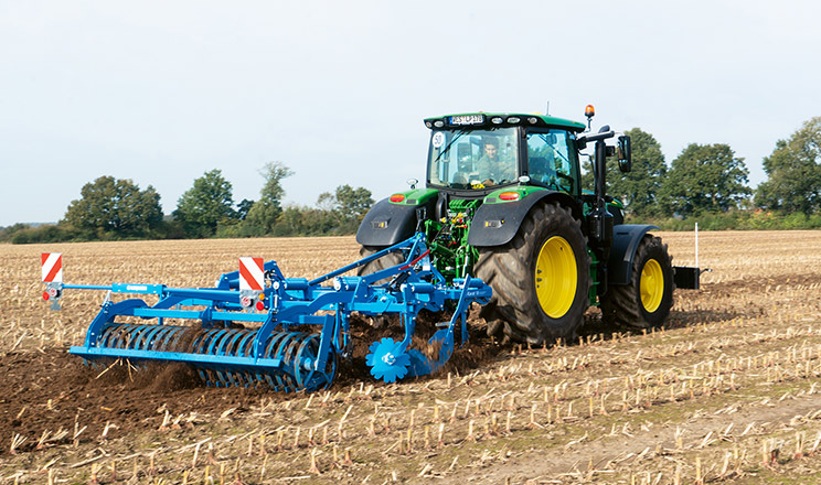 Культиватори LEMKEN Karat забезпечують якісний передпосівний, стерньовий і навіть основний обробіток ґрунту