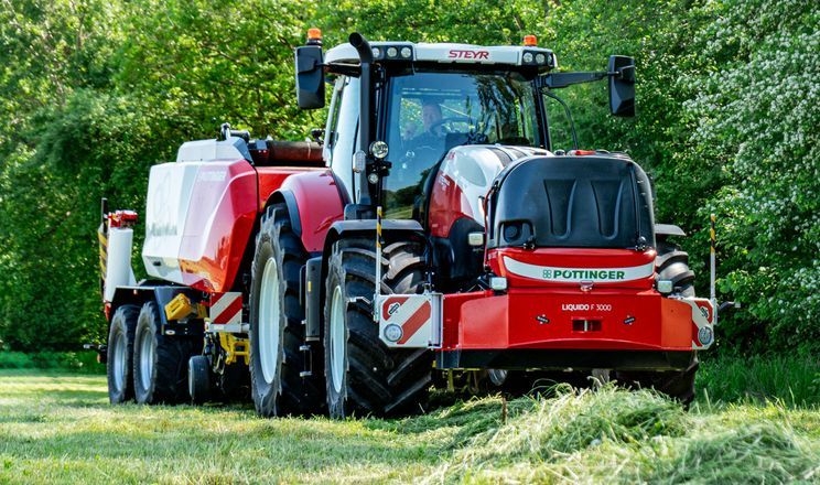 Pöttinger представив універсальний бак для силосних добавок LIQUIDO F