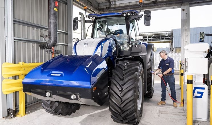 New Holland відкрила замовлення на новий трактор на метані