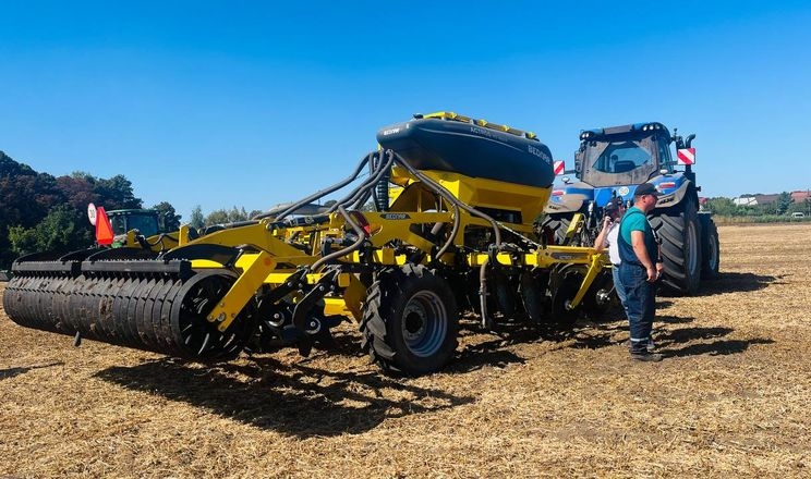 На Вінничині показали дисколаповий культиватор BEDNAR ACTROS RO 4000 R