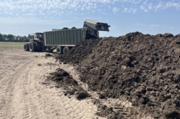 На Миколаївщині відкрили кримінальне провадження за внесення органічних добрив на поля