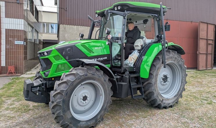 В Україну прибув перший DEUTZ-FAHR 6135 C