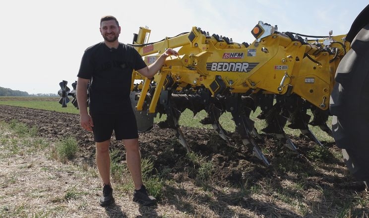 Глибоке рихлення замість оранки: як «МТС Чернеччина» зберігає врожай і паливо