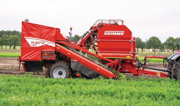 Grimme представила перший власний затискний комбайн Navo 140